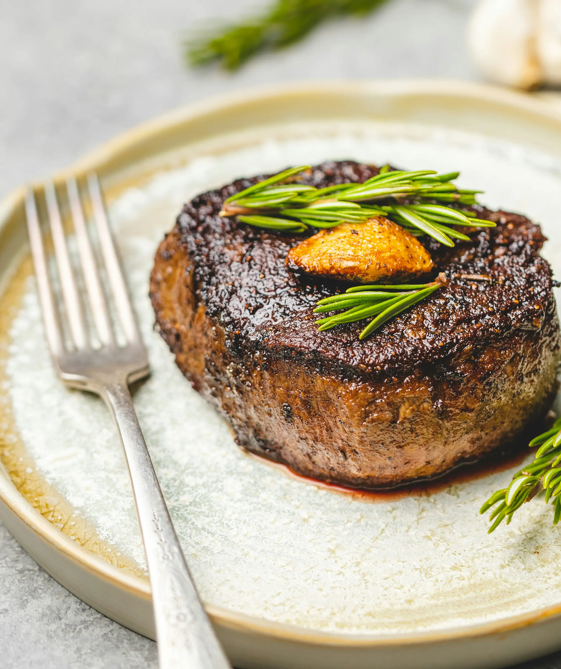 UN SERVICE FIABLE, DE L’ATELIER À VOTRE CUISINE